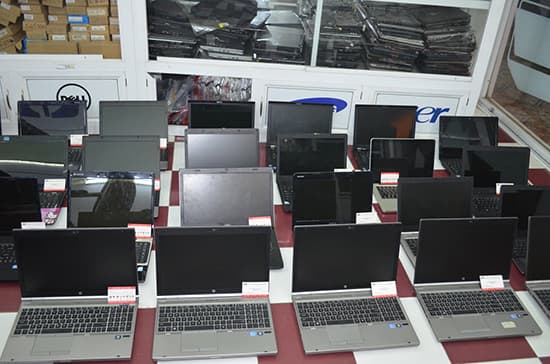 Chúng tôi bán nhiều dòng laptop, từ bình dân đến cao cấp